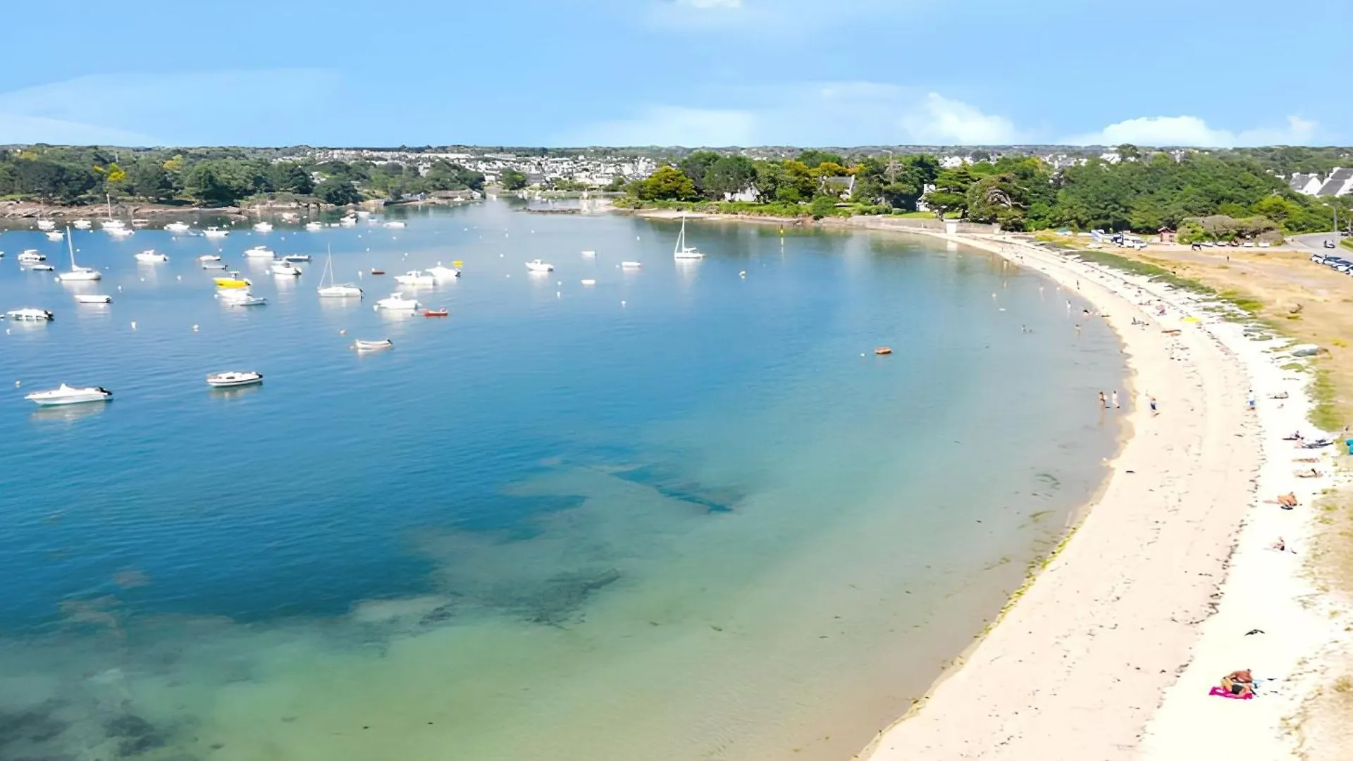 Holiday home Maison Charmante A Concarneau Avec Spa Exterieur France
